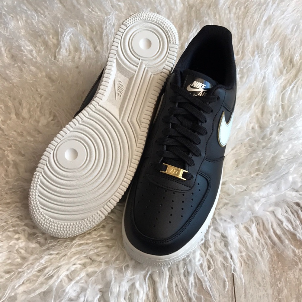 NWT Nike Air Force 1 Metallic - Picture 8 of 8